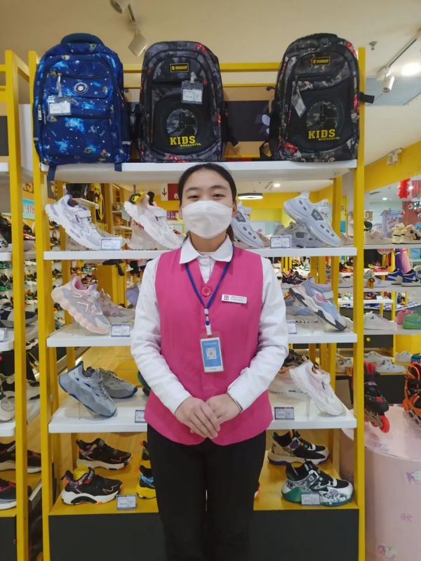 【新時代商廈寶龍店】企業(yè)文化踐行者（13）為顧客解決實(shí)際問題